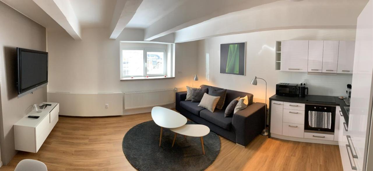 Ap 1 - Apartments 4U Brezinova "Overnight Simply" Hradec Kralove Exterior foto