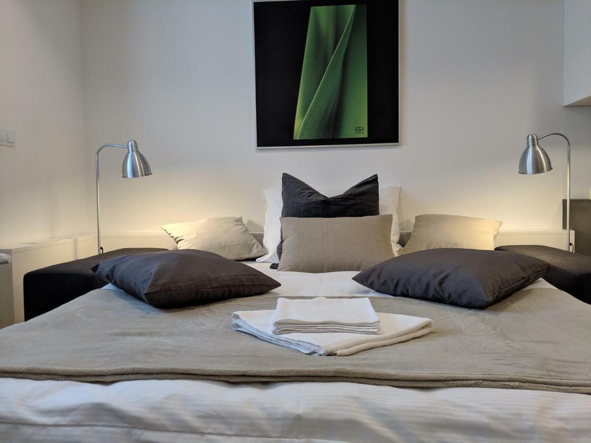 Ap 1 - Apartments 4U Brezinova "Overnight Simply" Hradec Kralove Exterior foto