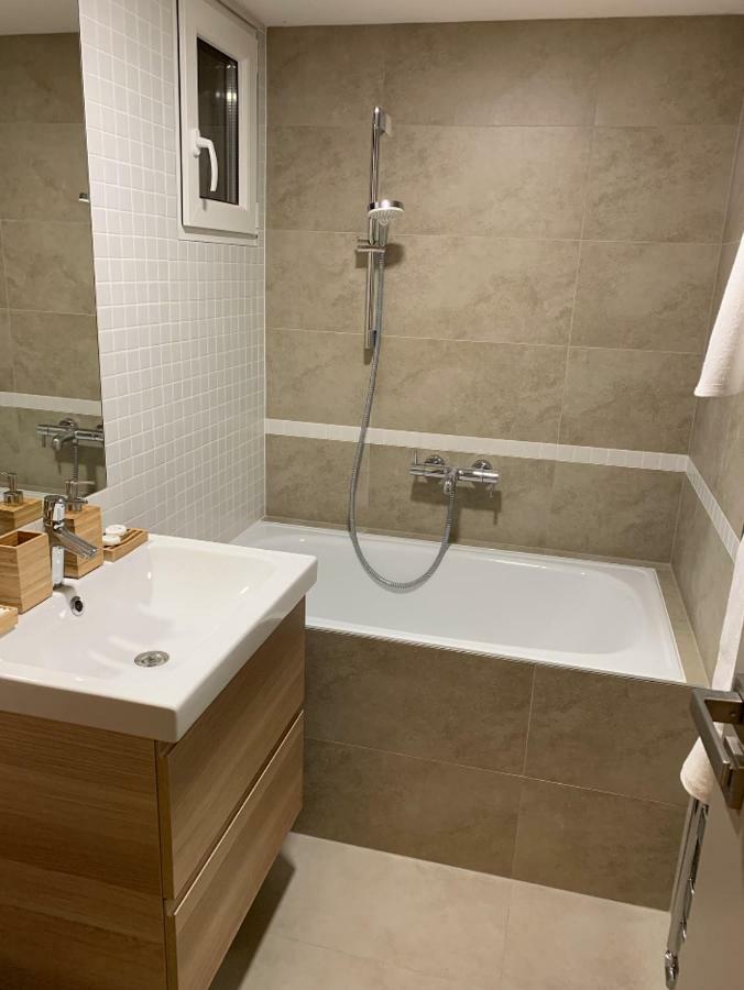 Ap 1 - Apartments 4U Brezinova "Overnight Simply" Hradec Kralove Exterior foto